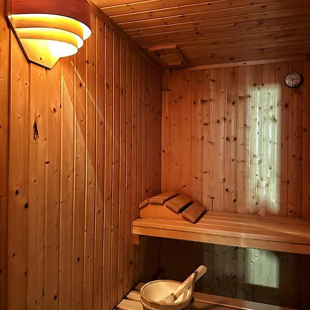 Englovacanze Aparthotel 2*