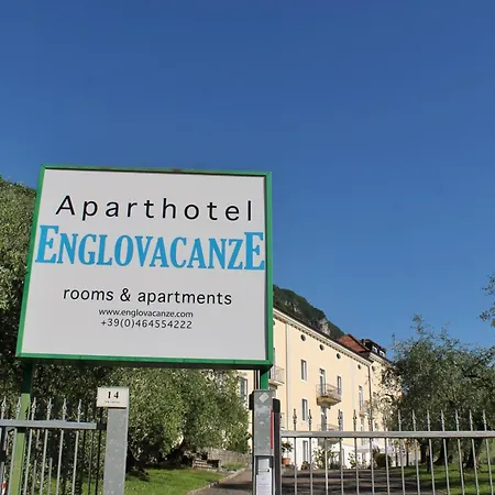 شقة فندقية Englovacanze ريفا ديل غاردا